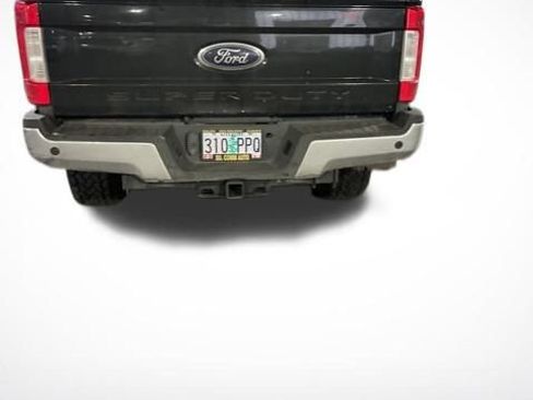 Used 2017 Ford F250 Lariat w/ Lariat Value Package image 6