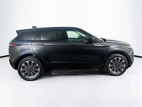 Used 2025 Land Rover Range Rover Evoque Dynamic SE image 4