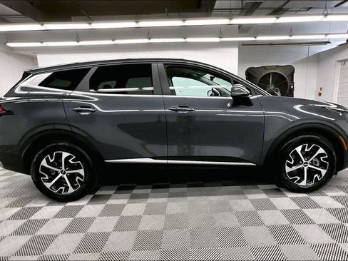 Used 2024 Kia Sportage EX FWD image 15