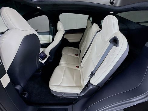 Used 2023 Tesla Model X image 23