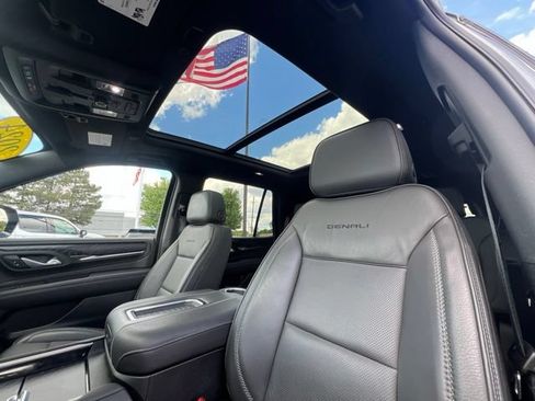 Used 2024 GMC Yukon Denali AWD/4WD image 28