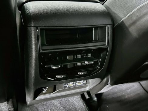 Used 2023 Jeep Grand Cherokee Altitude AWD/4WD image 32