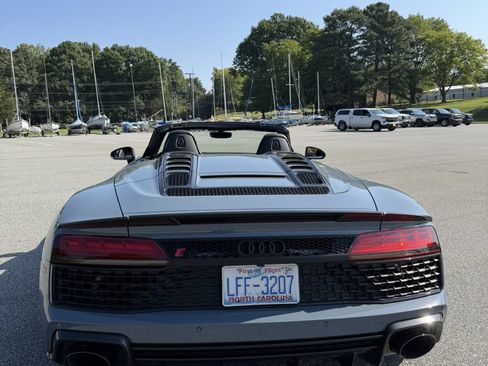 Used 2022 Audi R8 V10 performance AWD/4WD image 7