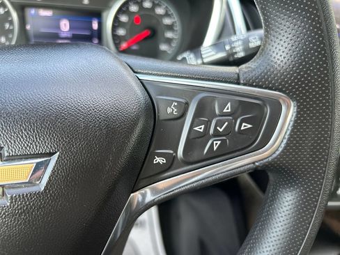 Used 2020 Chevrolet Equinox LT AWD/4WD image 23