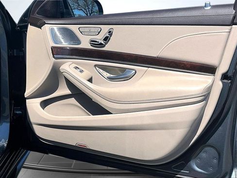 Used 2019 Mercedes-Benz S 560 4MATIC Sedan image 28