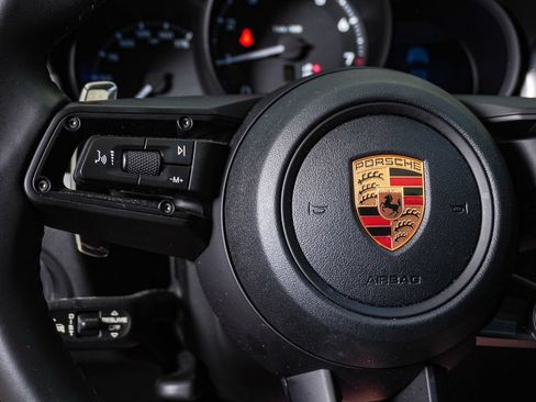 Certified 2026 Porsche Macan AWD/4WD image 20
