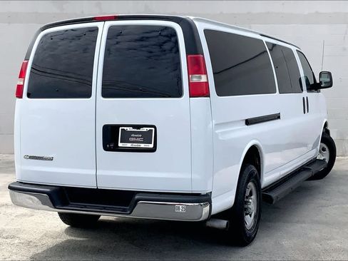 Used 2019 Chevrolet Express 3500 LT w/ LT Preferred Equipment Group image 22