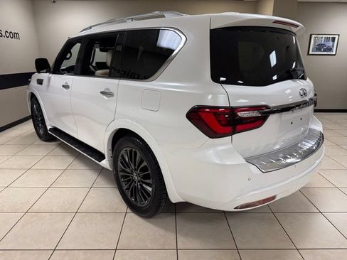 Used 2024 INFINITI QX80 Sensory RWD image 4