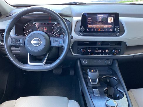 Certified 2023 Nissan Rogue SV w/ SV Premium B Package AWD/4WD image 18