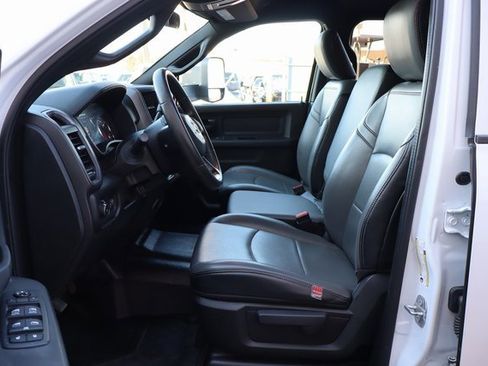 Used 2021 RAM 3500 Tradesman w/ Chrome Appearance Group image 28