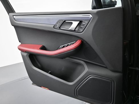 Used 2023 Porsche Macan GTS image 21