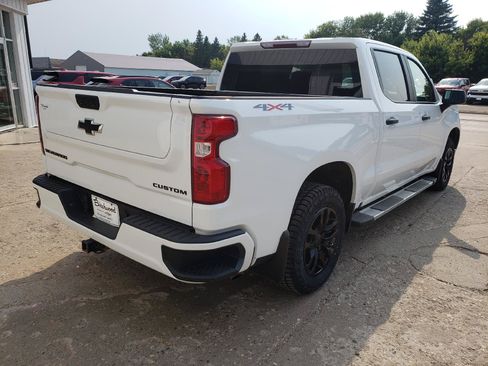 Used 2022 Chevrolet Silverado 1500 Custom w/ LPO, Dark Essentials Package AWD/4WD image 5