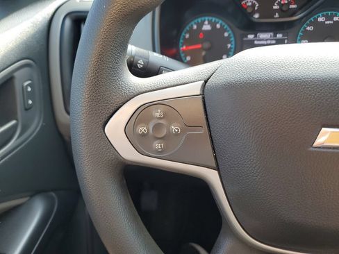 Used 2022 Chevrolet Colorado W/T w/ WT Convenience Package RWD image 19