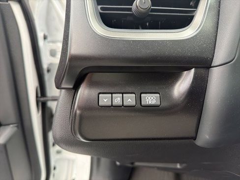 Used 2025 Lexus UX 300h AWD image 8