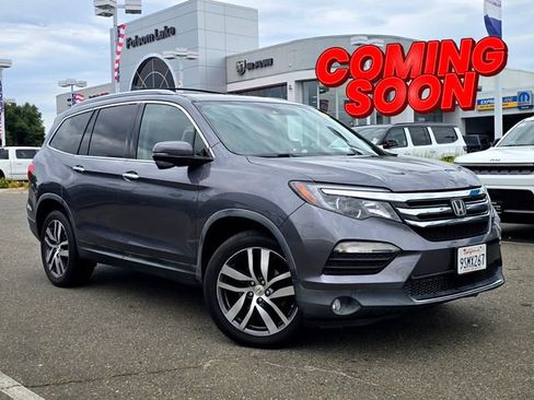 Used 2016 Honda Pilot Touring image 1