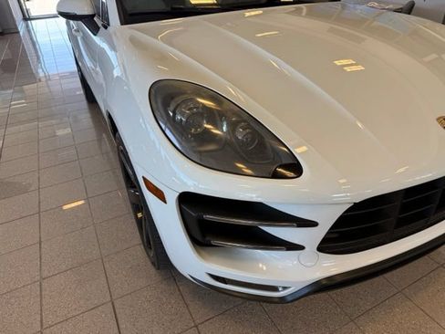 Used 2016 Porsche Macan Turbo AWD/4WD image 8