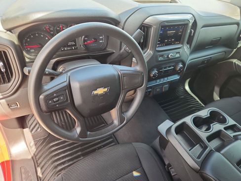 Used 2020 Chevrolet Silverado 1500 Custom w/ Custom Value Package AWD/4WD image 10