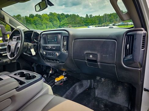 Used 2018 Chevrolet Silverado 3500 W/T w/ WT Convenience Package AWD/4WD image 34