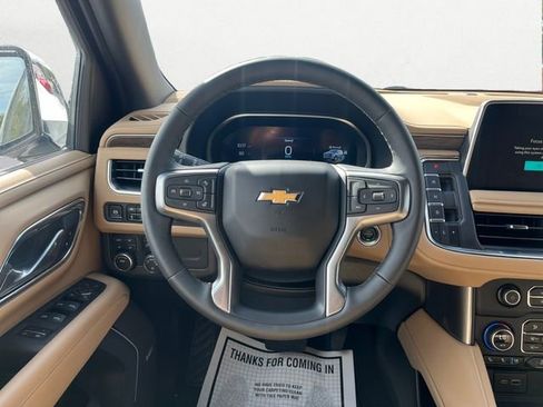 Used 2024 Chevrolet Tahoe Premier AWD/4WD image 12