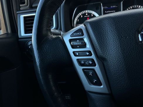 Used 2019 Nissan Titan SV w/ SV Convenience Package image 35