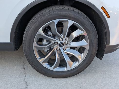 Certified 2025 Lincoln Aviator Reserve image 12