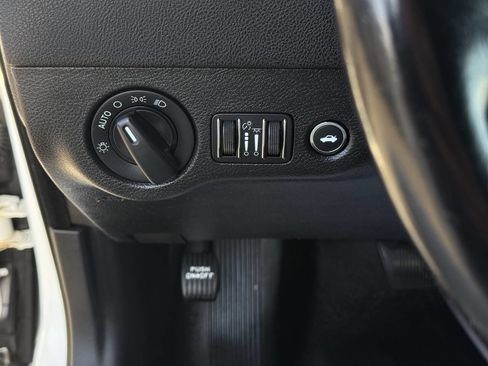 Used 2019 Dodge Charger Police w/ Street Appearance Group image 10