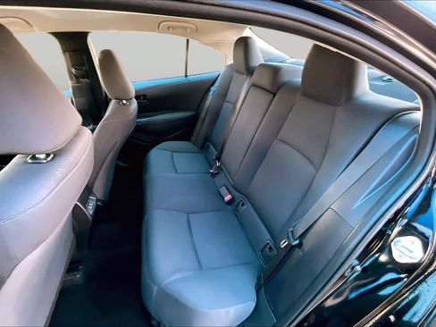 Used 2025 Toyota Corolla LE FWD image 21