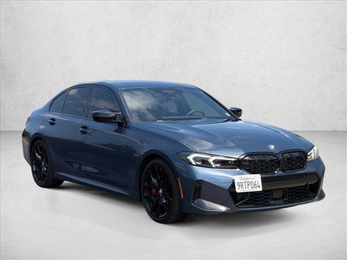 Used 2025 BMW M340i w/ Premium Package RWD image 3