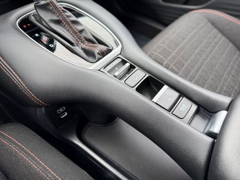 Used 2024 Honda HR-V Sport image 13