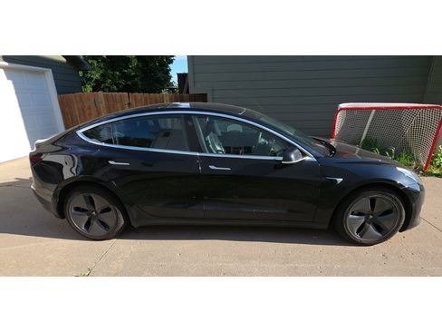 Used 2019 Tesla Model 3 Long Range AWD/4WD image 3