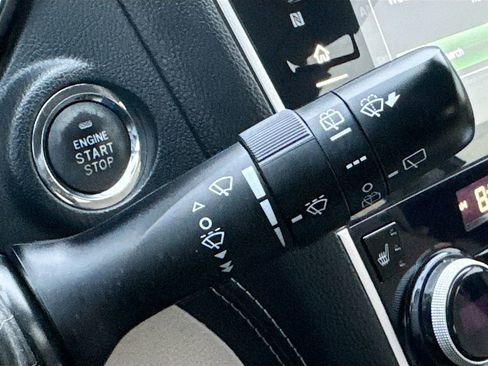 Used 2018 Subaru Outback 2.5i Limited image 14