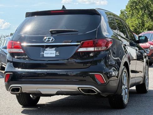 Used 2017 Hyundai Santa Fe SE w/ SE Premium Package 02 FWD image 5