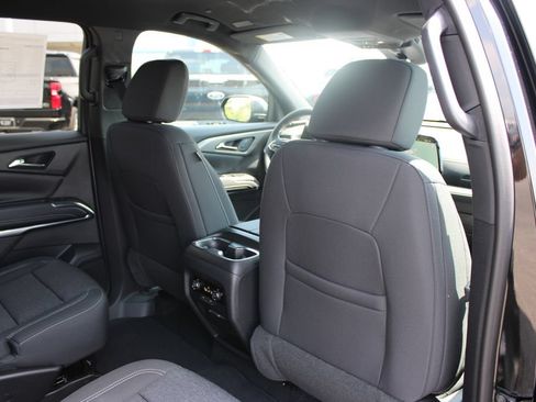 New 2027 Chevrolet Traverse LT w/ Driver Confidence Package FWD image 34