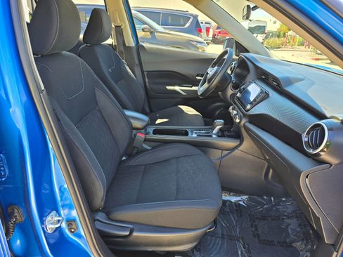 Used 2023 Nissan Kicks SV image 32