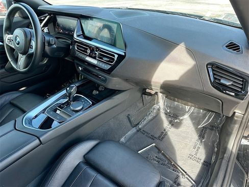 Used 2020 BMW Z4 sDrive30i w/ Premium Package image 24