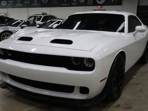 Used 2023 Dodge Challenger SRT Hellcat image 1