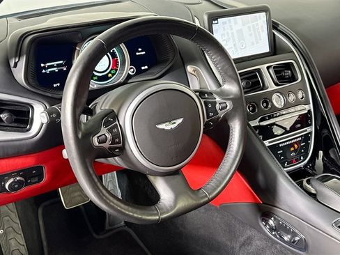 Used 2021 Aston Martin DB11 Coupe RWD image 10