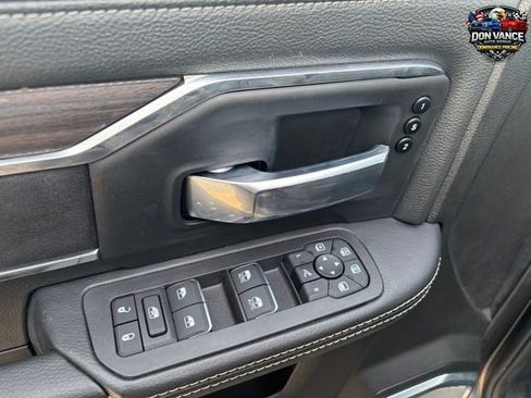 New 2025 RAM 2500 Laramie AWD/4WD image 10