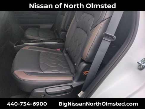 New 2026 Nissan Pathfinder Platinum AWD/4WD image 18