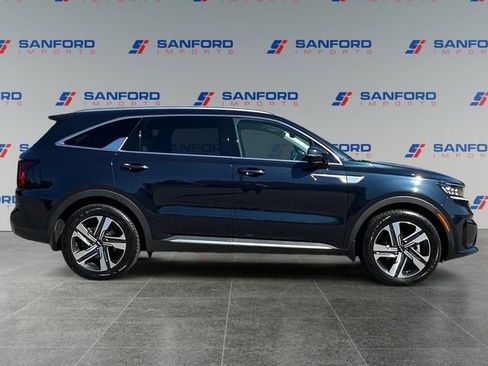 Used 2023 Kia Sorento SX Prestige w/ Panoramic Sunroof Package AWD/4WD image 6