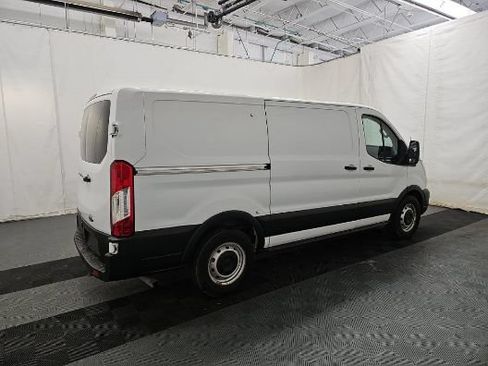 Used 2020 Ford Transit 150 Low Roof RWD image 5