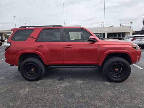 Used 2024 Toyota 4Runner TRD Off-Road Premium w/ Off Road Premium Plus Package AWD/4WD image 4
