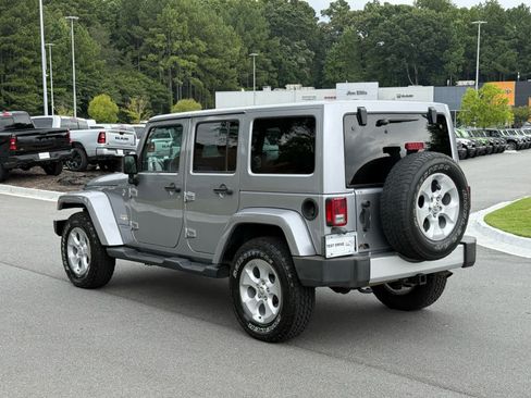 Used 2014 Jeep Wrangler Unlimited Sahara w/ Max Tow Package AWD/4WD image 3