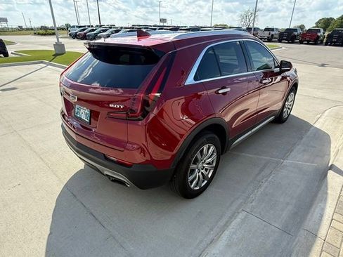 Used 2019 Cadillac XT4 Premium Luxury image 3