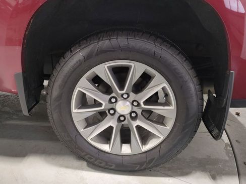 Used 2019 Chevrolet Silverado 1500 High Country w/ Technology Package image 17