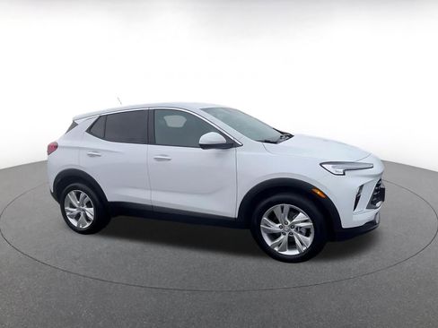 Used 2025 Buick Encore GX Preferred image 2