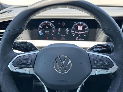 New 2026 Volkswagen Tiguan SE R-Line AWD/4WD image 17