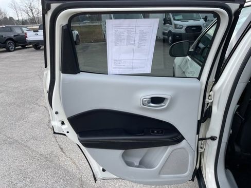 Used 2018 Jeep Compass Latitude w/ Popular Equipment Group image 56