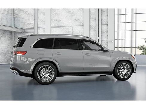 New 2026 Mercedes-Benz GLS 580 4MATIC image 18