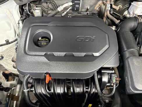 Used 2017 Hyundai Santa Fe Sport AWD/4WD image 38